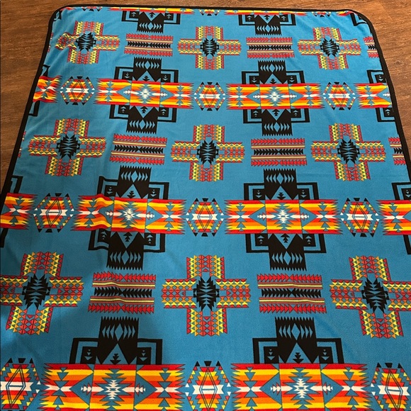 Native throw - Picture 4 of 6